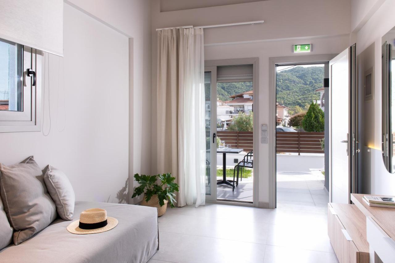Afros Suites Olympiada Exterior foto
